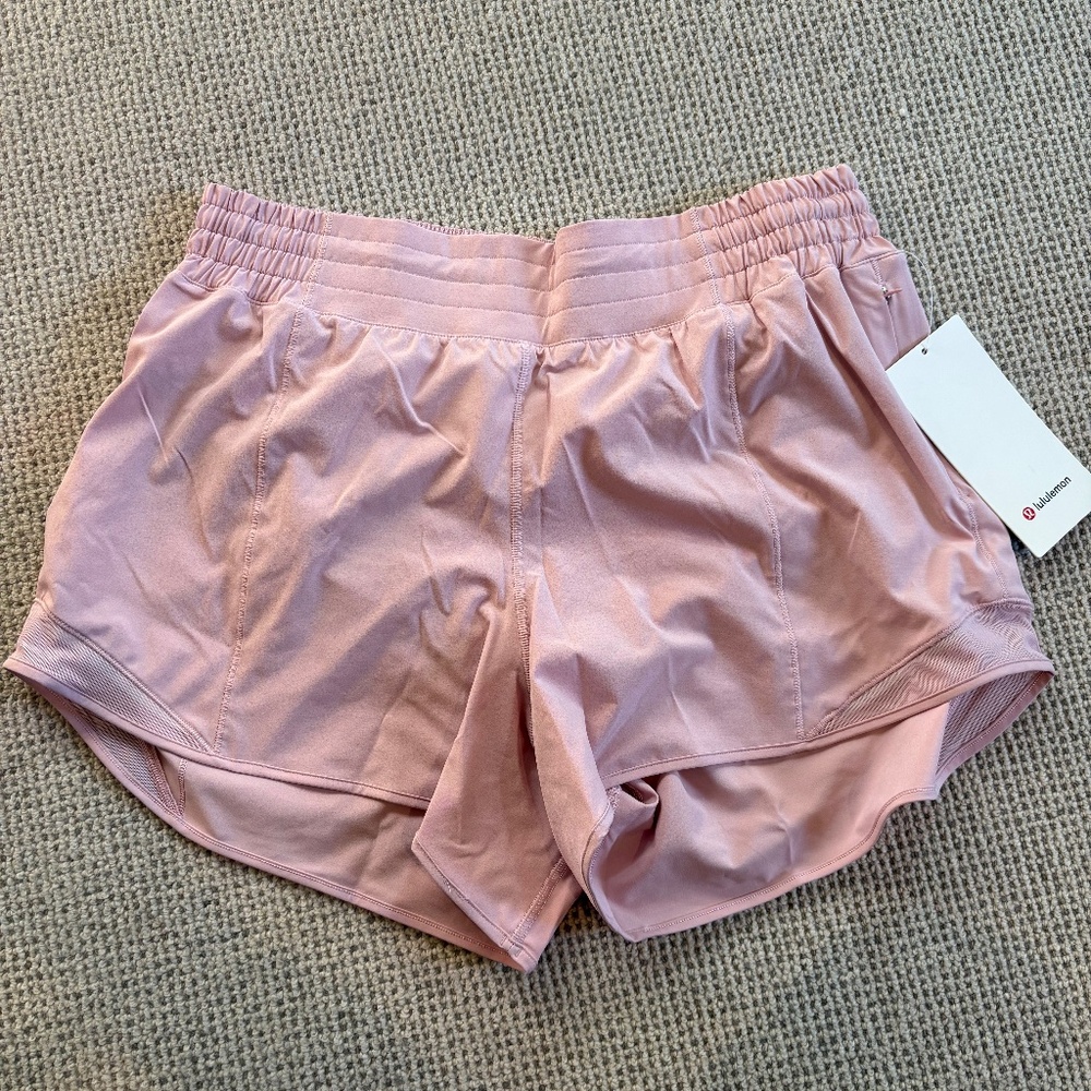 Lululemon Women's Hotty Hot Short 4in